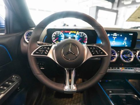 New 2026 Mercedes-Benz GLB 250 4MATIC image 13