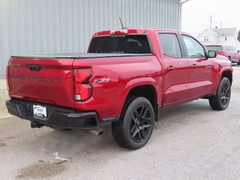 Used 2024 Chevrolet Colorado Z71 w/ Z71 Convenience Package 2 image 3