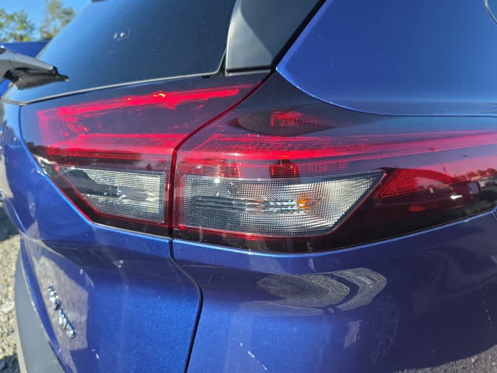 Used 2023 Nissan Rogue SV AWD/4WD image 8