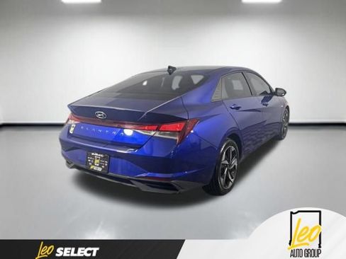 Used 2023 Hyundai Elantra SEL w/ Convenience Package FWD image 5