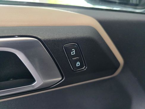 Used 2024 Ford Bronco Wildtrak AWD/4WD image 19