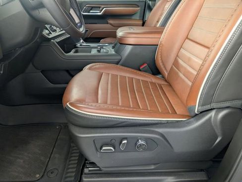 Used 2025 GMC Sierra 2500 Denali Ultimate image 14