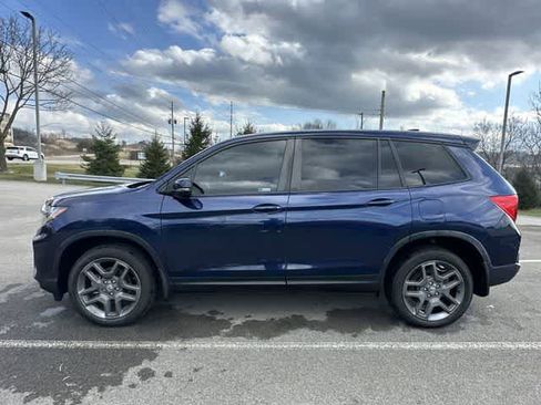 Used 2023 Honda Passport EX-L image 2