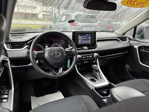 Used 2020 Toyota RAV4 LE image 11