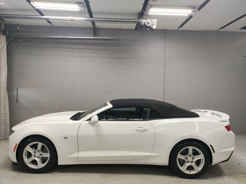 Certified 2023 Chevrolet Camaro LT image 12