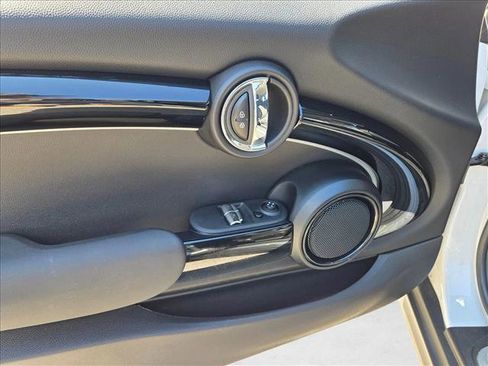 Used 2024 MINI Cooper SE image 6