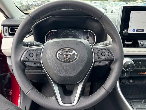Used 2023 Toyota RAV4 XLE Premium FWD image 16
