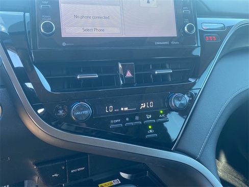 Used 2024 Toyota Camry XSE image 27