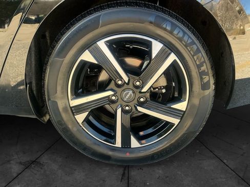 Used 2024 Nissan Sentra SV image 15