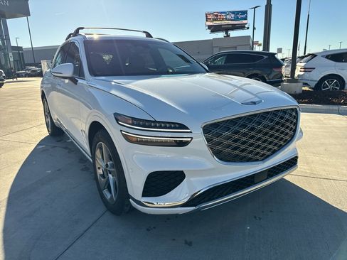 New 2026 Genesis GV70 2.5T Advanced image 3