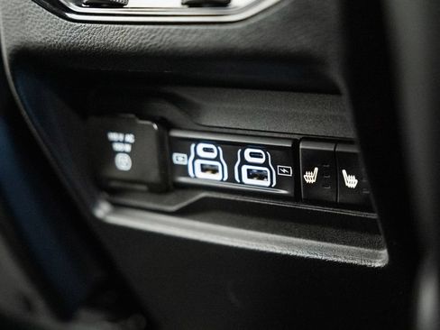 Certified 2023 Jeep Grand Cherokee Limited AWD/4WD image 35