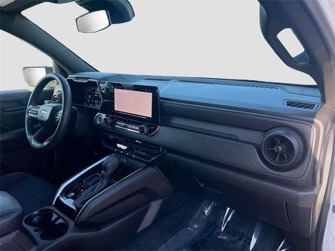 Used 2024 Chevrolet Colorado W/T w/ WT Convenience Package image 27
