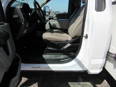 Used 2021 Ford F550 4x4 Regular Cab Super Duty image 34