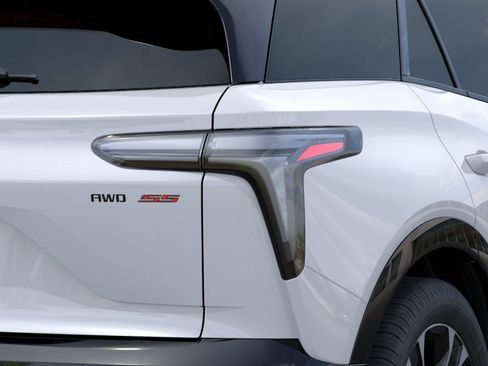New 2026 Chevrolet Blazer EV SS AWD/4WD image 11