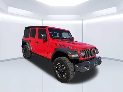 Used 2025 Jeep Wrangler Unlimited Rubicon 4xe w/ Convenience Group AWD/4WD image 9