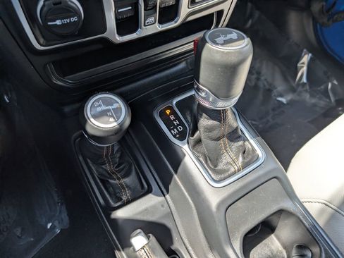 Used 2023 Jeep Wrangler Unlimited Sahara AWD/4WD image 20