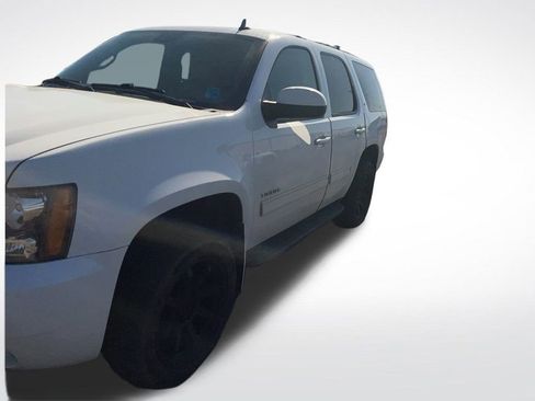 Used 2013 Chevrolet Tahoe LT image 3