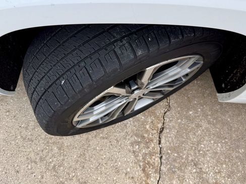Used 2019 GMC Terrain Denali w/ Advanced Safety Package AWD/4WD image 38
