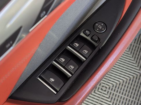 Used 2021 BMW M850i xDrive Convertible w/ Driving Assistance Package image 10