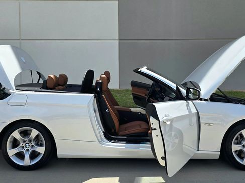 Used 2013 BMW 335i Convertible RWD image 16
