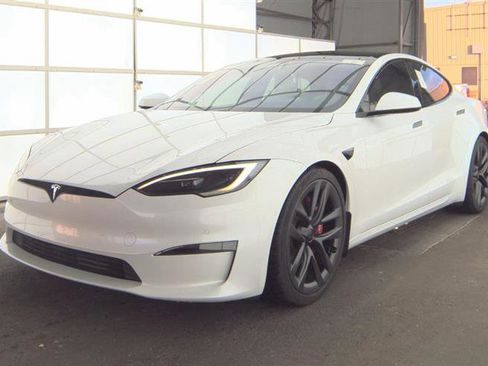 Used 2022 Tesla Model S Plaid image 5