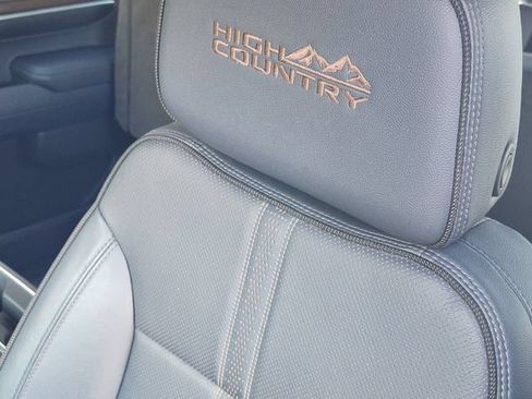 Used 2022 Chevrolet Silverado 1500 High Country w/ High Country Premium Package AWD/4WD image 20