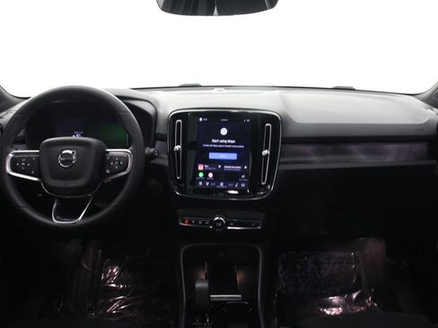 Certified 2023 Volvo XC40 Recharge Ultimate w/ Protection Package Premier AWD/4WD image 7