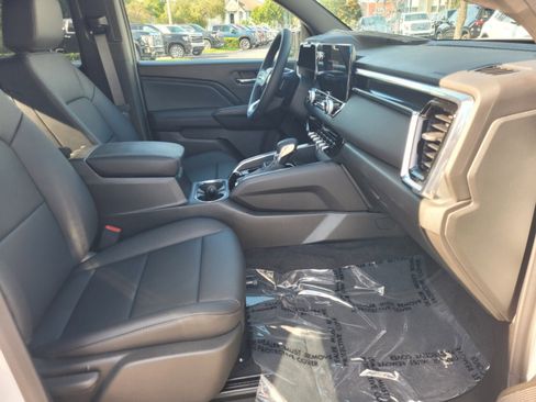 New 2026 GMC Canyon Elevation w/ Convenience Package image 17