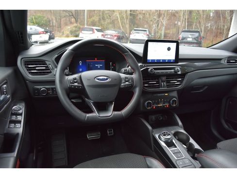 Used 2024 Ford Escape ST-Line image 12