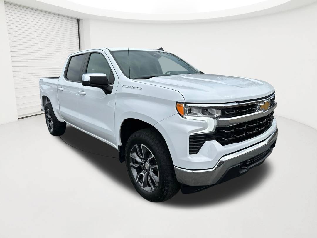 Used 2022 Chevrolet Silverado 1500 LT AWD/4WD image 3
