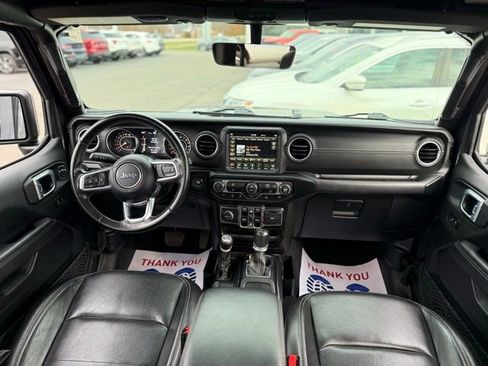 Used 2021 Jeep Gladiator Overland w/ Popular Equipment Package image 4