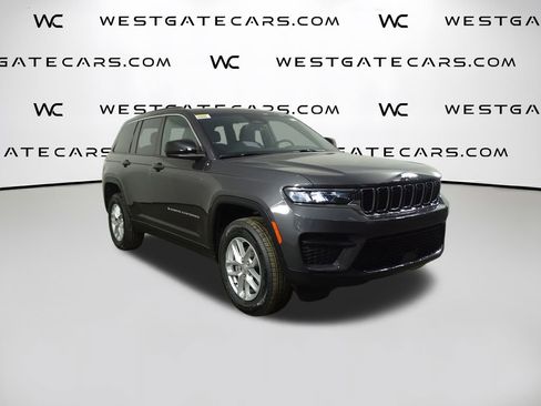 New 2025 Jeep Grand Cherokee Laredo X image 2