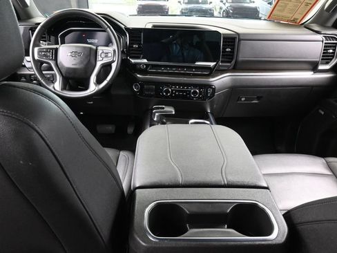 Used 2024 Chevrolet Silverado 1500 RST AWD/4WD image 39