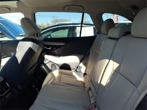 Used 2022 Subaru Outback Limited w/ Popular Package #2 image 7