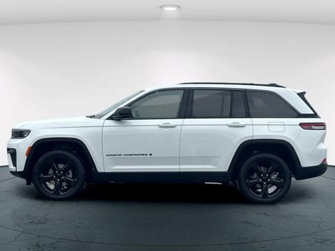 New 2026 Jeep Grand Cherokee Limited w/ Limited Altitude Package image 9