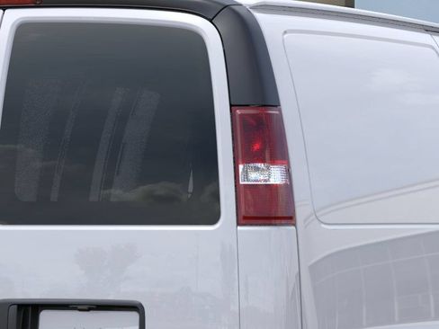 New 2026 GMC Savana 2500 w/ Driver Convenience Package RWD image 11