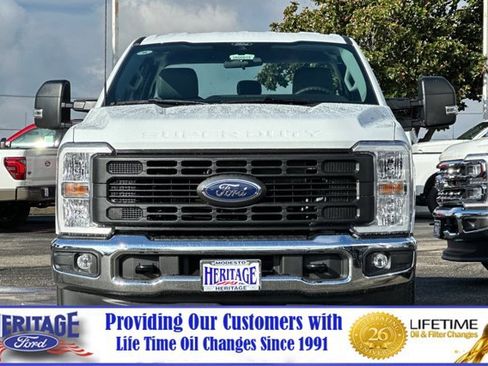 New 2026 Ford F250 XL w/ XL Chrome Package image 9