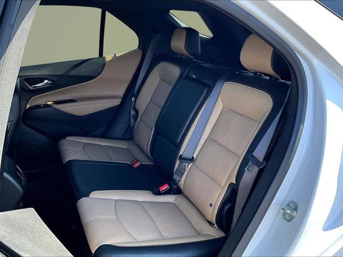 Used 2023 Chevrolet Equinox Premier image 27