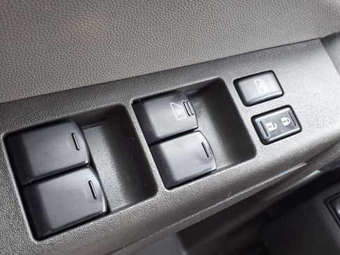 Used 2011 Nissan Xterra S w/ 4X2 Value Package image 19