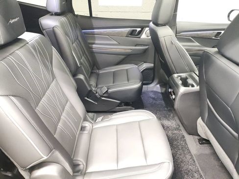 New 2026 Buick Enclave Avenir w/ Super Cruise Package FWD image 11