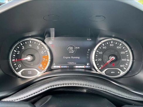 Used 2022 Jeep Renegade Latitude AWD/4WD image 15