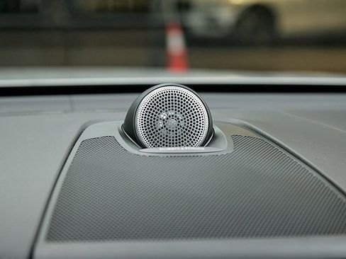 Certified 2023 Volvo XC60 B5 Ultimate image 33