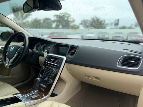 Used 2012 Volvo S60 T5 FWD image 17