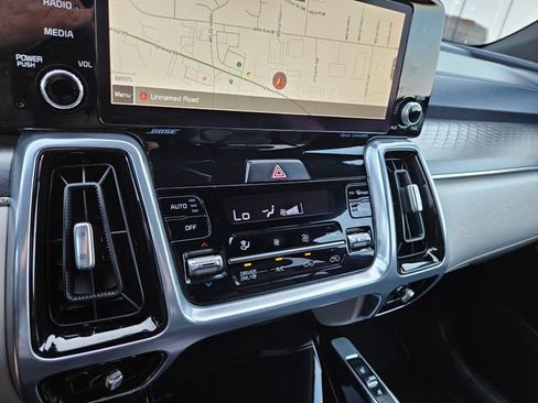 Used 2022 Kia Sorento SX Prestige w/ Panoramic Sunroof Package AWD/4WD image 27