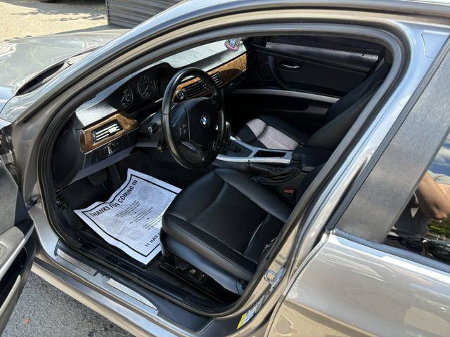 Used 2009 BMW 328i xDrive Sedan AWD/4WD image 10
