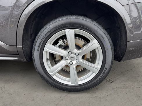 Certified 2023 Volvo XC90 B6 Core w/ Climate Package image 7