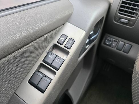 Used 2010 Nissan Pathfinder S AWD/4WD image 19