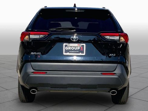 Used 2024 Toyota RAV4 XLE FWD image 5