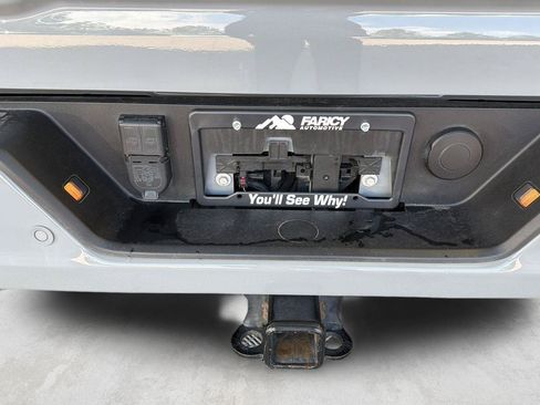 Used 2024 GMC Sierra 2500 AT4 w/ Technology Package AWD/4WD image 9