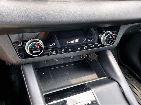 Used 2024 Mitsubishi Outlander SE AWD/4WD image 15